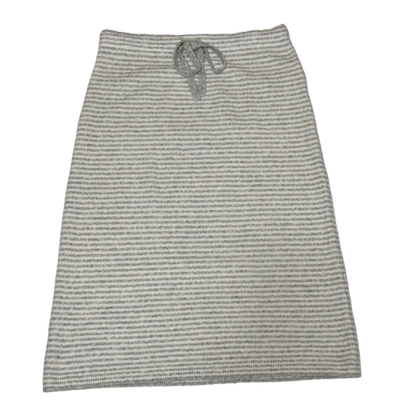 NWT J. Crew Striped Sweater Skirt in Soft Yarn Gray Ivory Size M - Picture 1 of 9